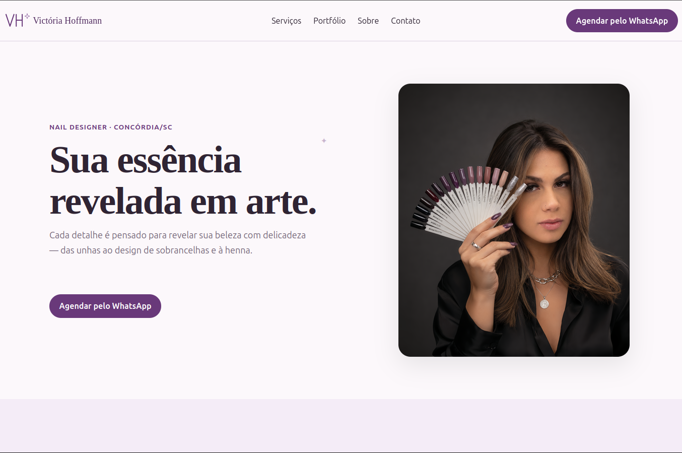 Página inicial do site Vic Nails, com apresentação dos serviços de Victória Hoffmann.
